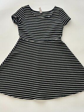 Girls small xhiliration black and white stripe dress